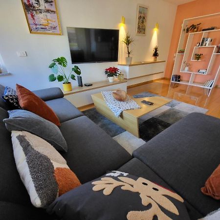 Apartman Bruna Self Check-In โอซีเยก ภายนอก รูปภาพ