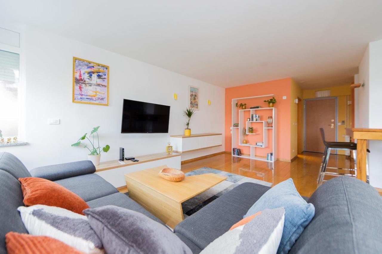Apartman Bruna Self Check-In โอซีเยก ภายนอก รูปภาพ