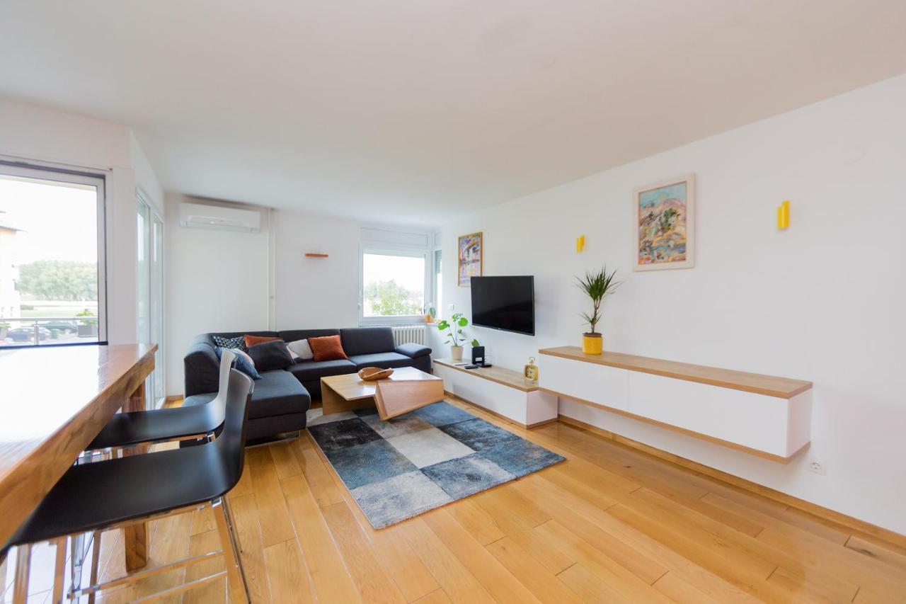 Apartman Bruna Self Check-In โอซีเยก ภายนอก รูปภาพ