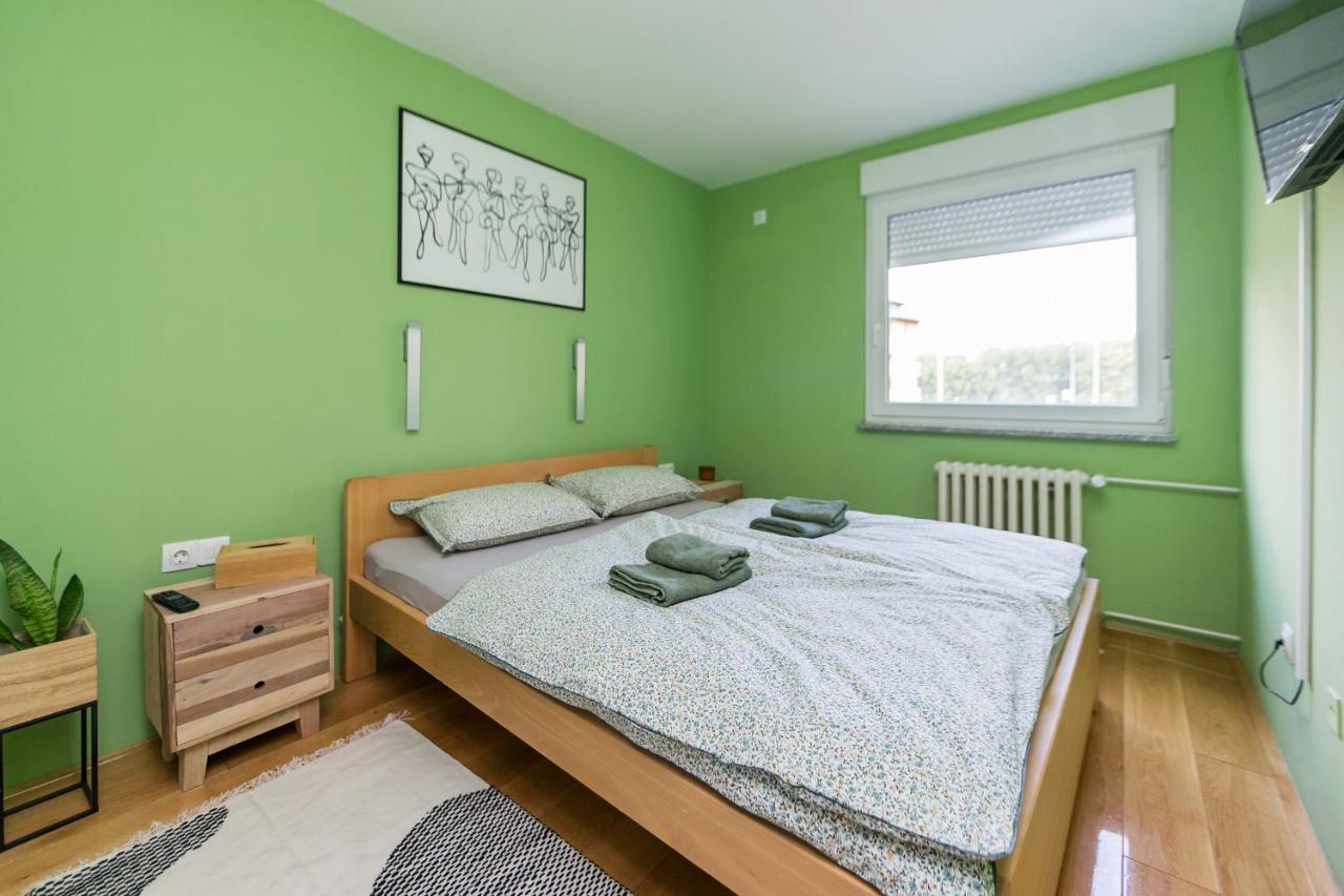 Apartman Bruna Self Check-In โอซีเยก ภายนอก รูปภาพ