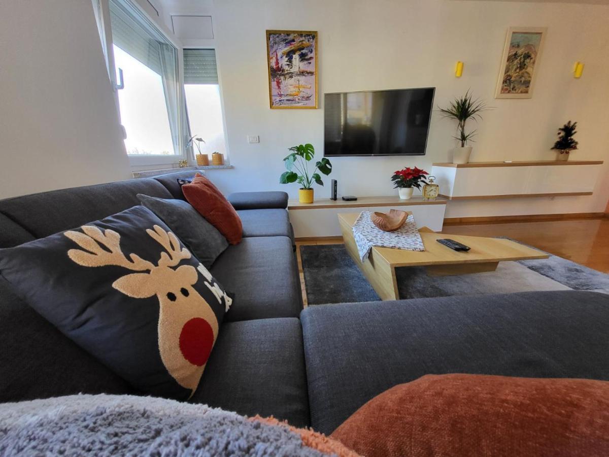 Apartman Bruna Self Check-In โอซีเยก ภายนอก รูปภาพ