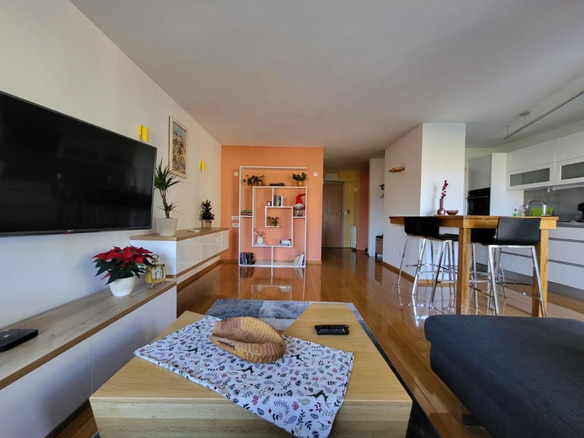 Apartman Bruna Self Check-In โอซีเยก ภายนอก รูปภาพ